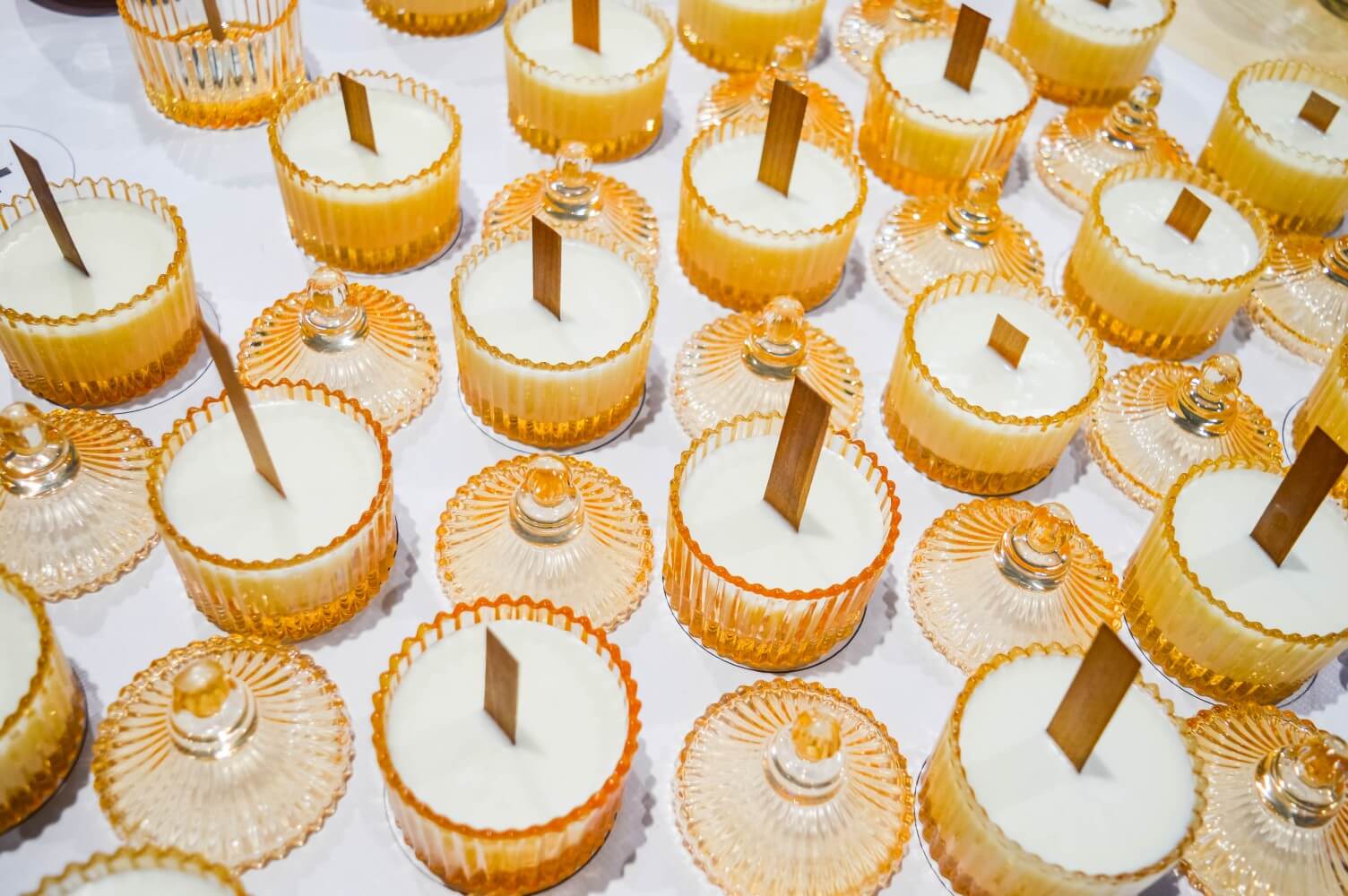 12 Best Essential Oils for Candle Making: Natural Scents You’ll Love