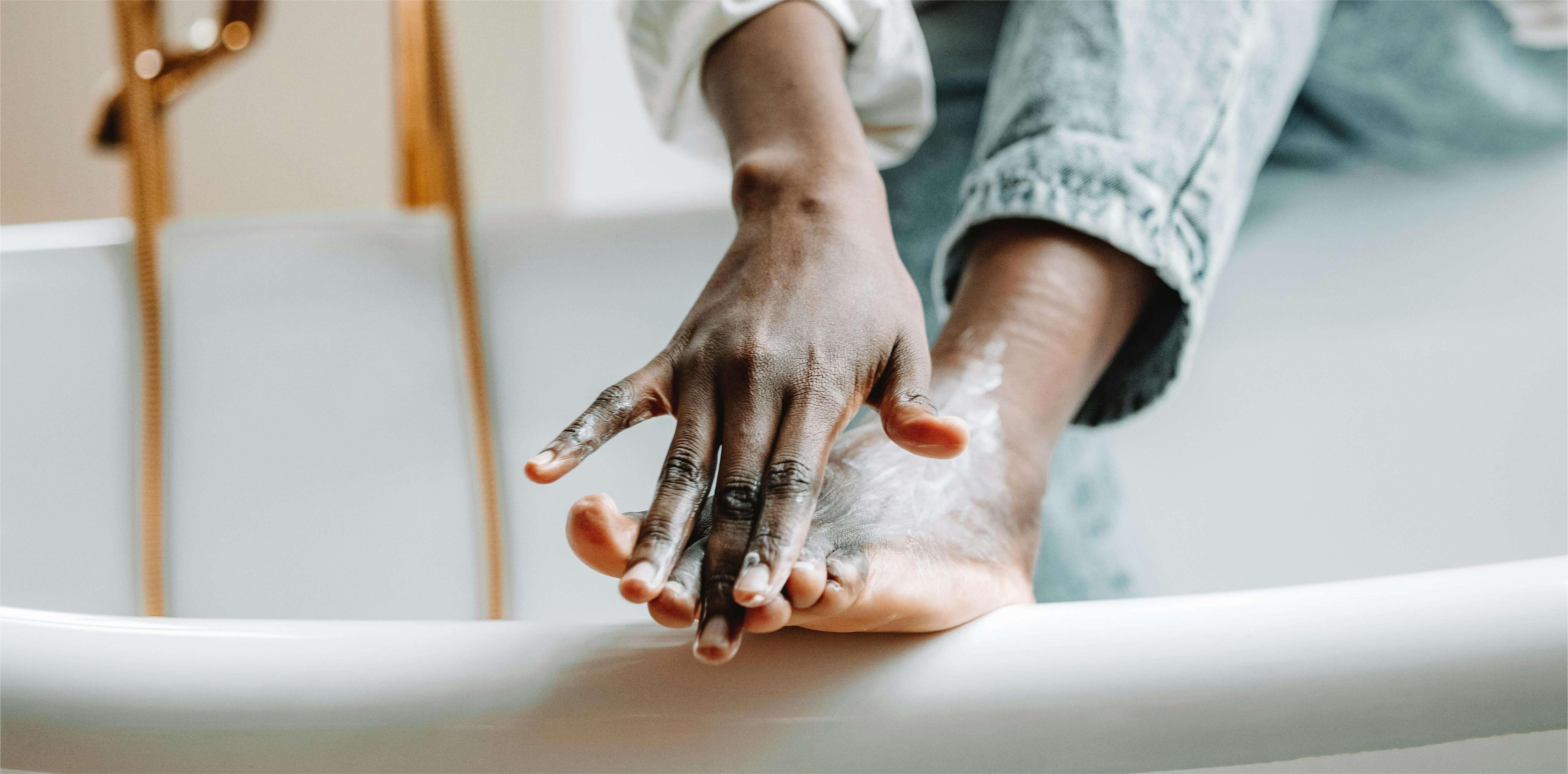 Craft Your Own Peppermint Foot Cream: Simple DIY Recipe