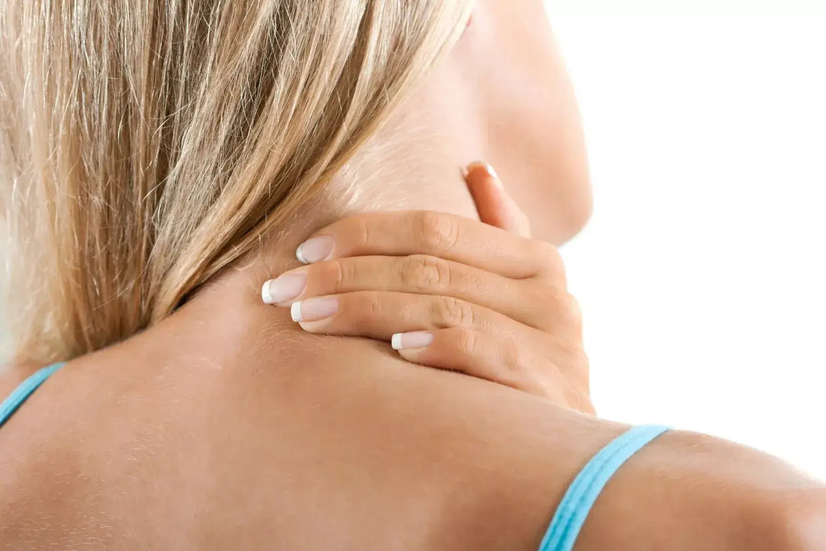 Essential Oils for Sore Muscles: Safe Massage Blends