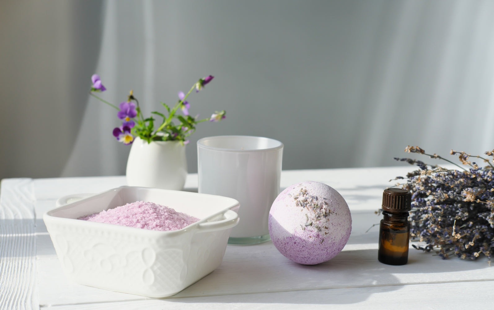 Scented Oils for Bath Bombs: Best Essential & Fragrance Oils